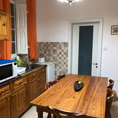1 Bed *